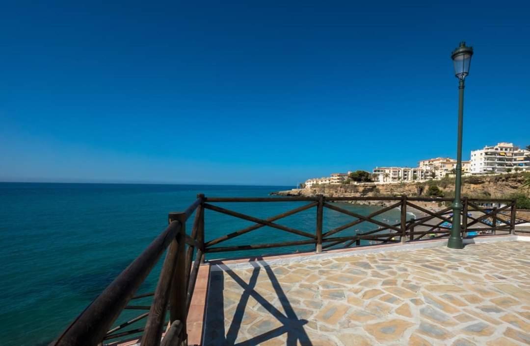 Apartamento En El Mirador De 네르하 외부 사진