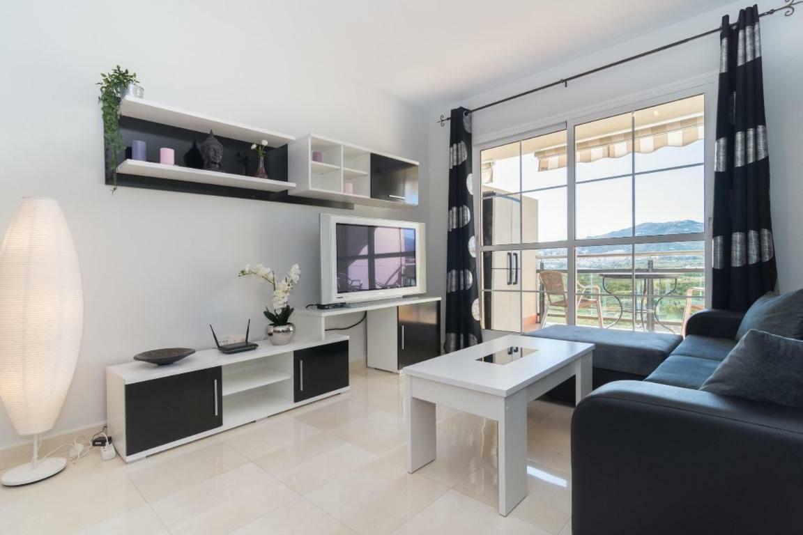 Apartamento En El Mirador De 네르하 외부 사진