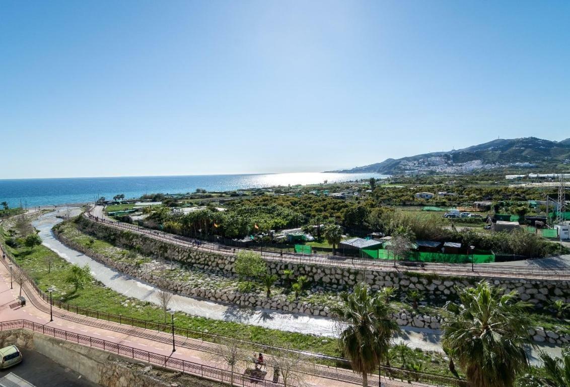 Apartamento En El Mirador De 네르하 외부 사진